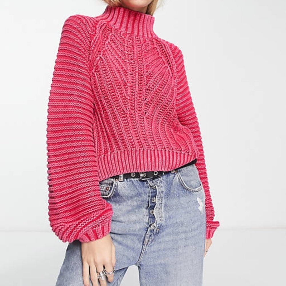 Free People Pink Chunky Knit, Mock neck, Balloon Sleeve, Crop Sweater NWT